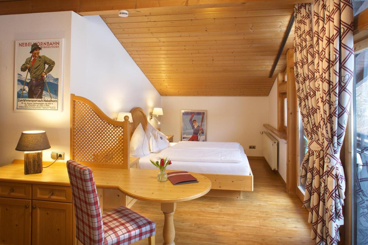 Hotel Menning ***S オーベルストドルフ エクステリア 写真